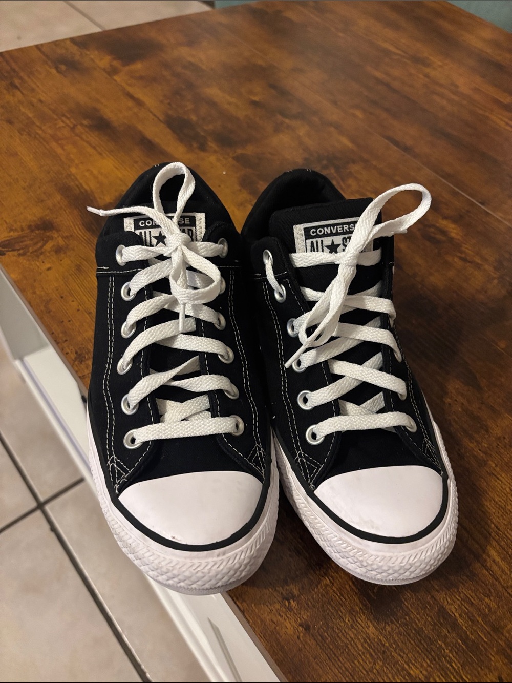 Men's size 8 Converse Black Low Top Canvas Sneaker with White Trim
